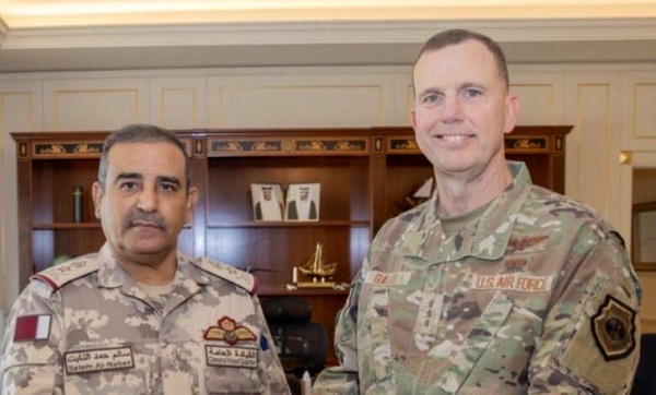 دیدار فرمانده نیروی هوایی سنتکام با رئیس ستاد کل نیروهای مسلح قطر
