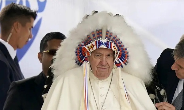 عذرخواهی پاپ فرانسیس از بومیان کانادایی