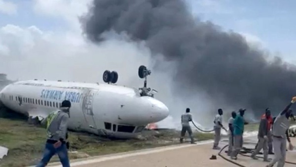 هواپیمای مسافربری سومالی دچار سانحه شد